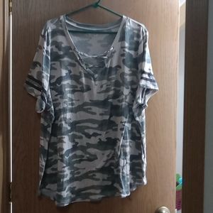 24/7 maurices Cameo t-shirt